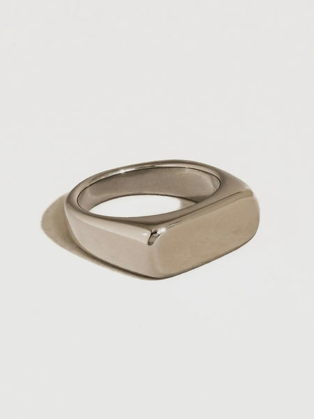 Glayce Signet Ring in Silver