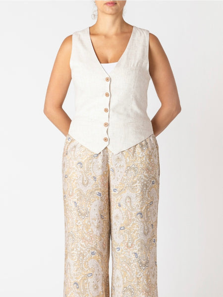 Tres Chic Vest in Linen