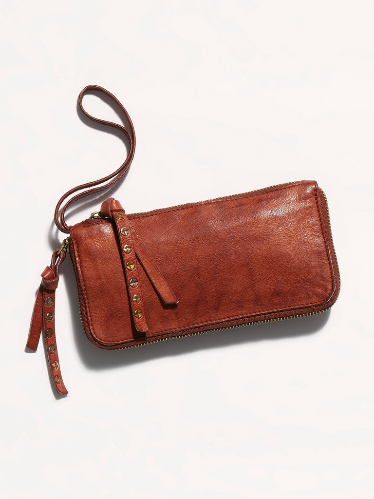 Distressed Wallet in Cognac
