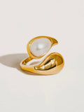 Sloan Pearl Wavy Ring