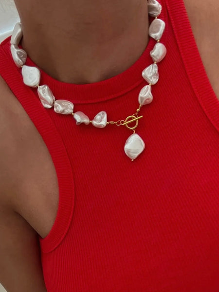 Chunky Pearl Toggle Necklace