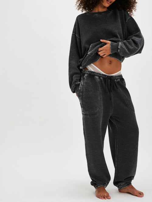 Slow It Down Jogger in Black