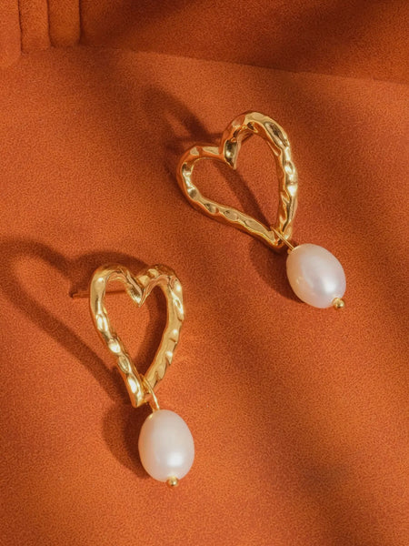 Laura Heart Pearl Earrings