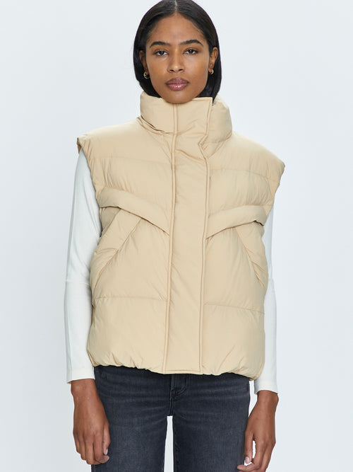 Joss Puffer Vest in Warm Sand