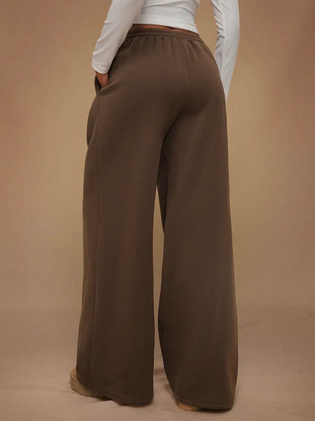 You Want A Fleece Of Me Sweatpants in Coffee