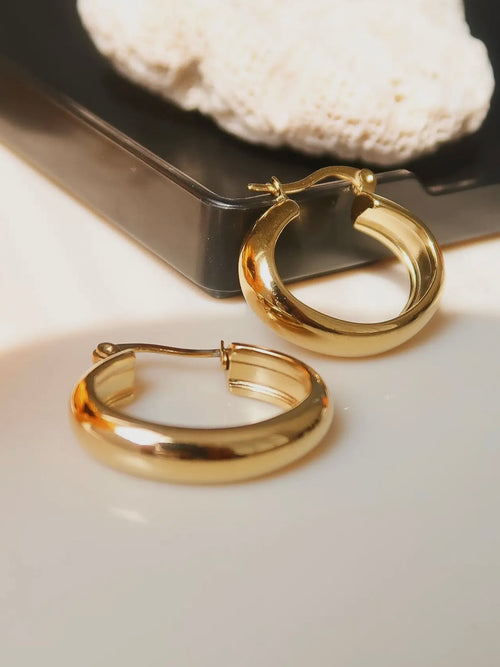 Constance Classic Hoop Earring
