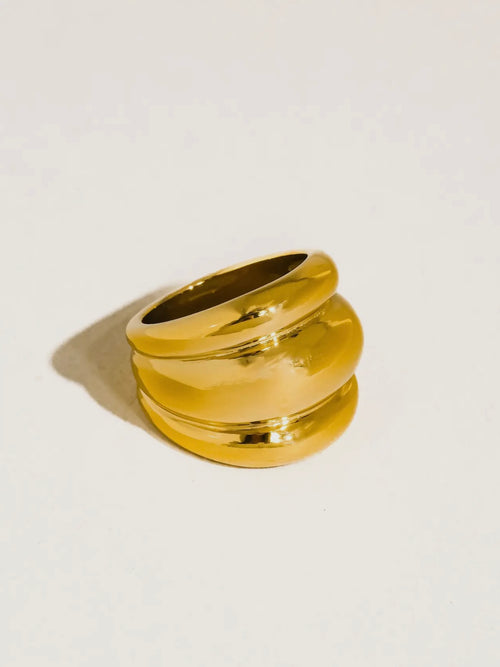 Daelen Dome Ring in Gold