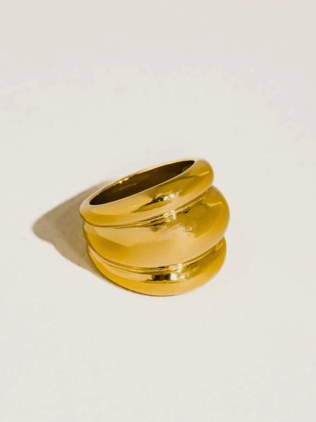 Daelen Dome Ring in Gold