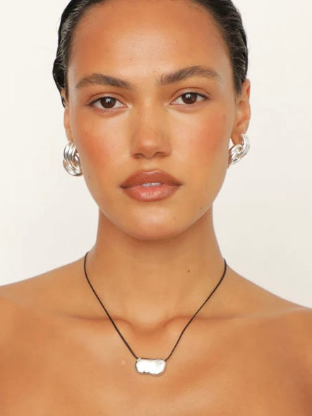 Pebble Necklace in Silver & Black