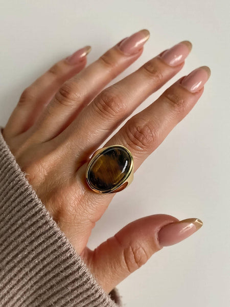 Lula Vintage Stone Ring in Brown