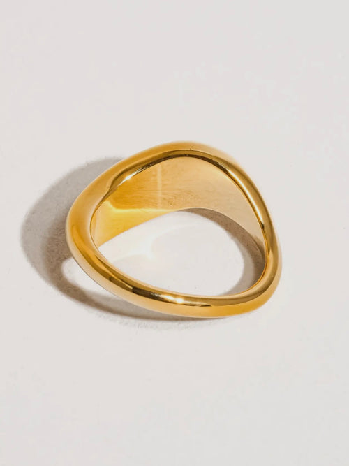 Erin Wavy Band Ring in Gold