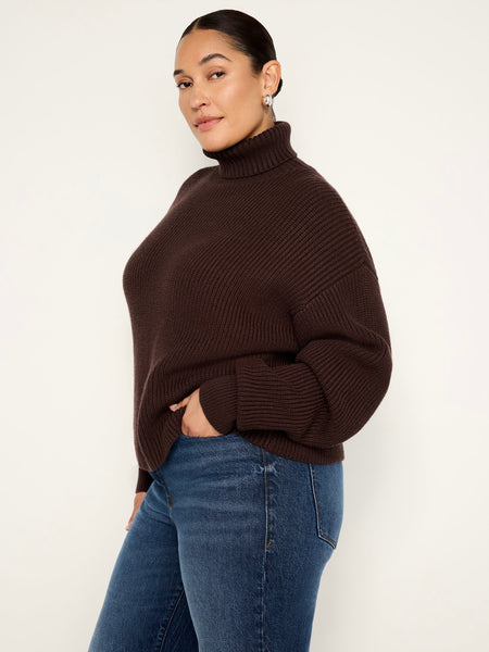 Heavy Cozy Turtleneck in Bark