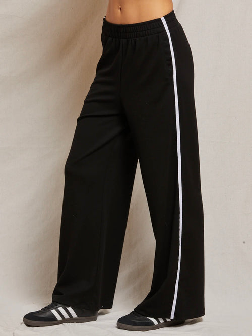 Nadia Travel Wide Leg Pants in True Black