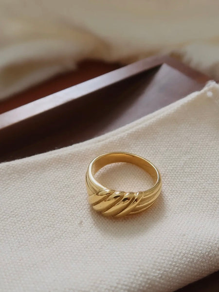 Duvette Twisted Dome Ring