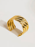 Manon Wavy Bold Bangle