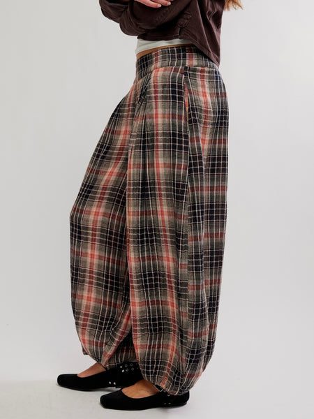 Moonflower Plaid Balloon Pant in Black Combo
