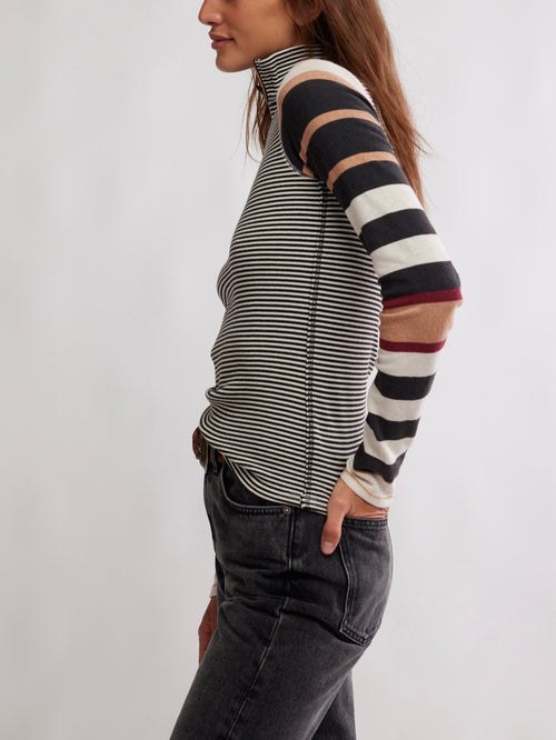 Avery Zip Up in Black Combo