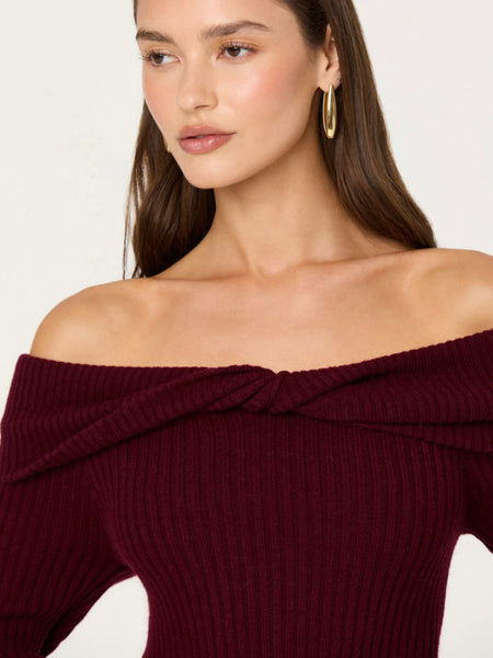 Tilde Off The Shoulder Sweater in Wine