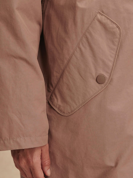 Isa Light Weight Jacket in Brownie