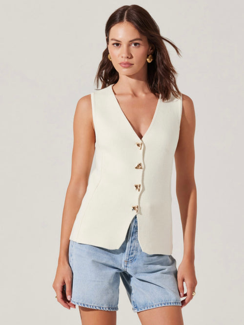 Jayce Sweater Vest in Cream
