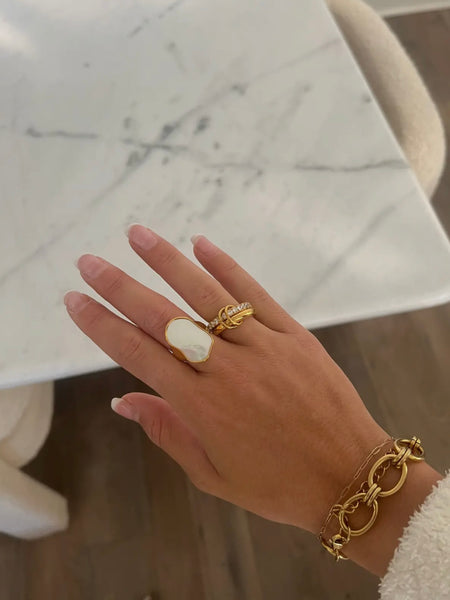 Nova Oversized Pearl Ring