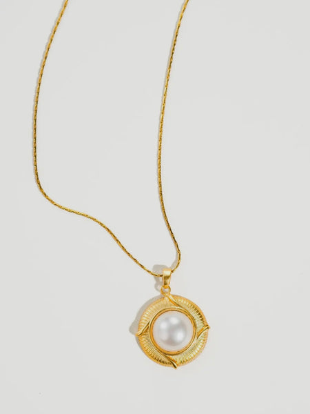 Alessia Boho Pearl Pendant Necklace