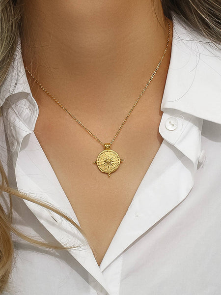 Béryl Medallion Pendant Necklace