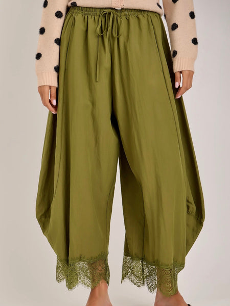 She's The Boss Balloon Pants in Green