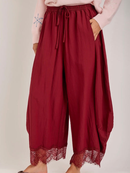She's The Boss Balloon Pants in Wine