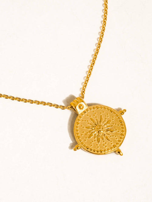 Béryl Medallion Pendant Necklace