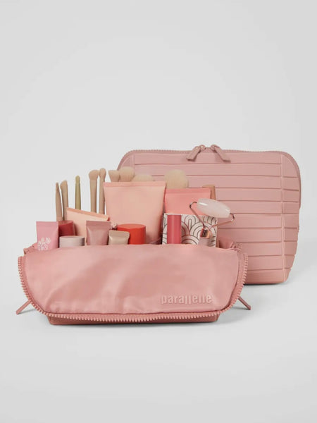 The Medium Traveller in Blush