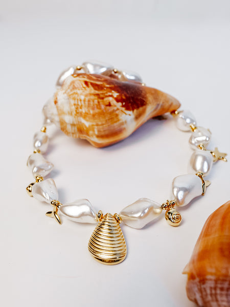 Shell Pearl Scallop Necklace