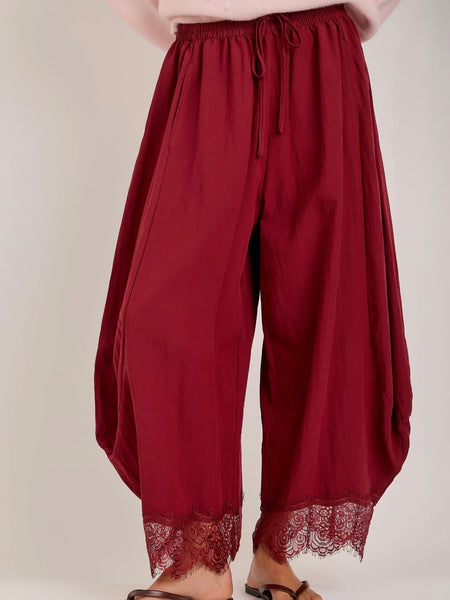 She's The Boss Balloon Pants in Wine