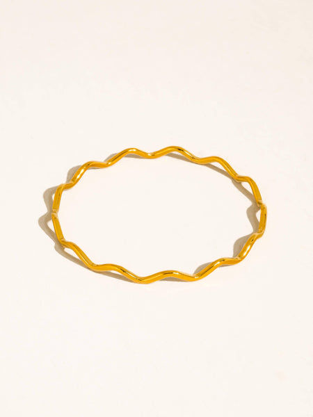 Hadley Wavy Bangle Bracelet