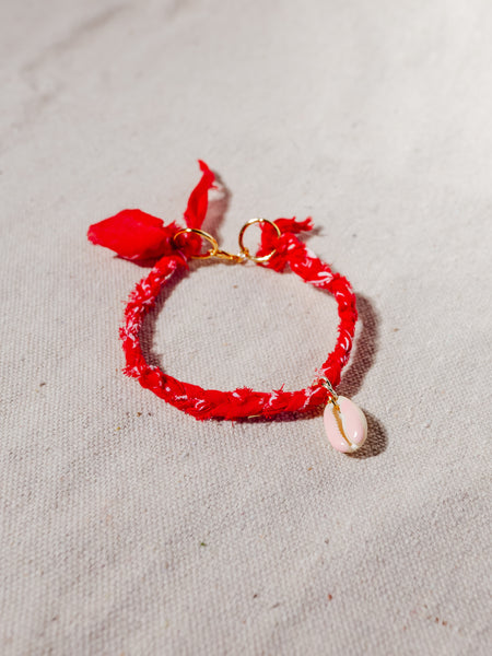 Bandana Charm Anklet in Red Shell