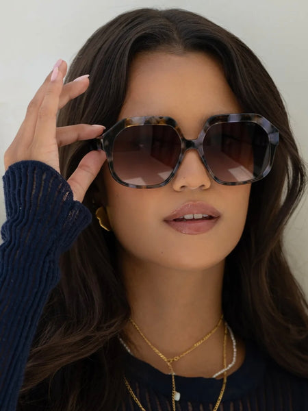 Stella Octagonal Sunglasses in Grey Tortoise