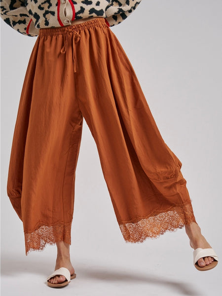 She's The Boss Balloon Pants in Rust