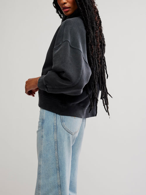 Timeless Pullover in Black