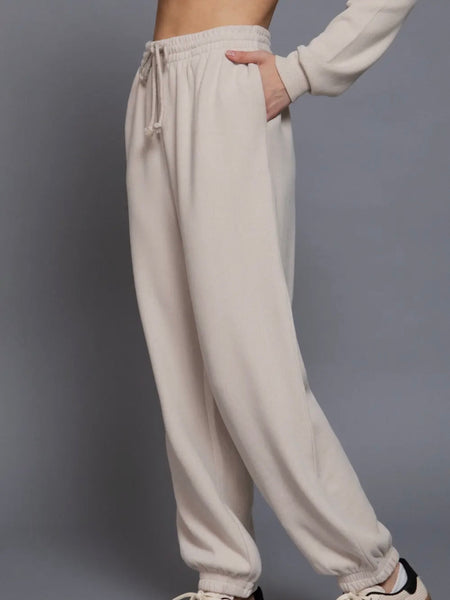 On The Reg Jogger in Beige