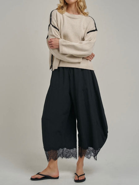 She's The Boss Balloon Pants in Black