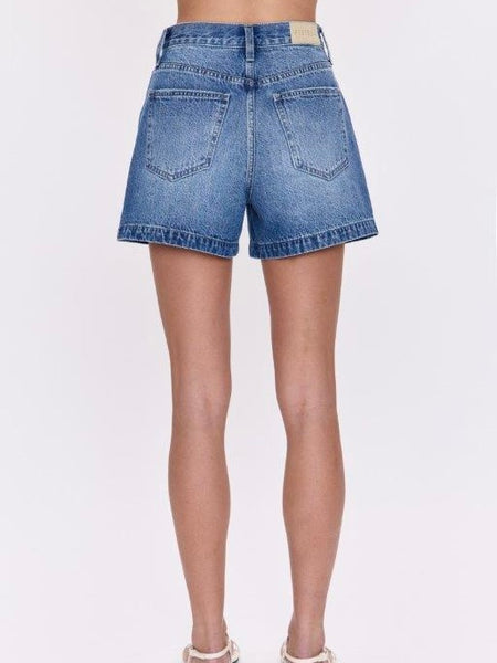 Saige Short in Safari