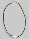 A Lady With Edge Necklace in Black