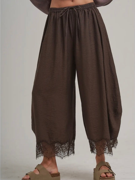 She's The Boss Balloon Pant in Mocha