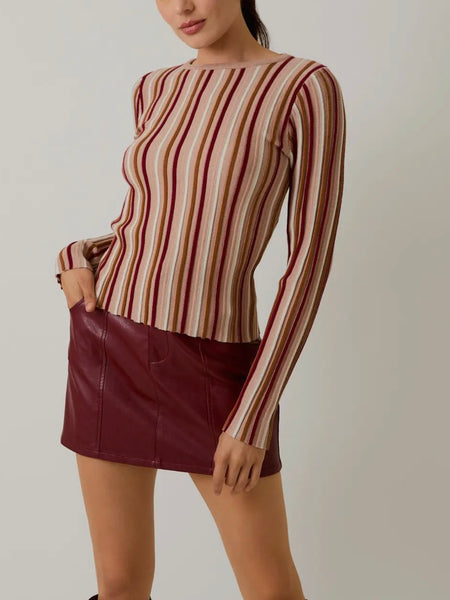 Cara Contrast Border Top in Black