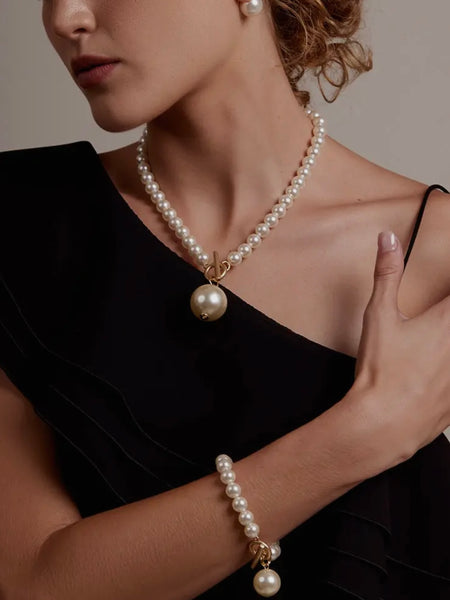 Pearl Pendant Collar Necklace