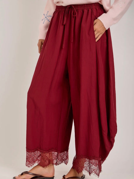She's The Boss Balloon Pants in Wine