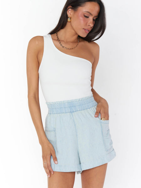 Lois Belted Shorts in Mint