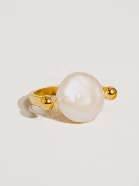 Deodat Baroque Pearl Ring