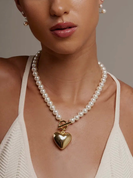 Heart Charm Pearl Collar Necklace