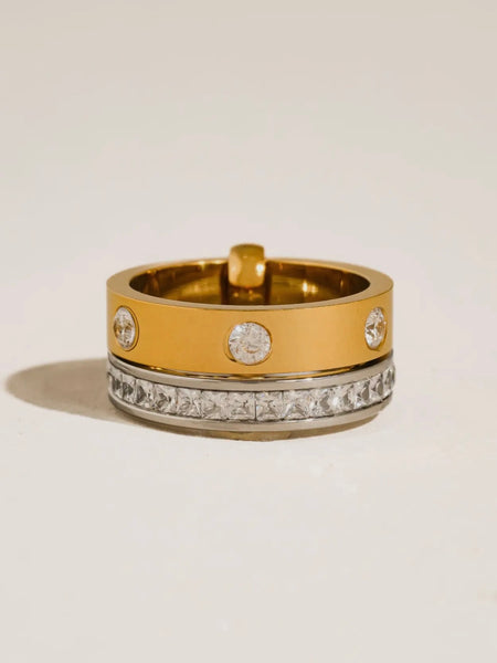 VVI Relaxed Short in Earth Mother Raw Hem